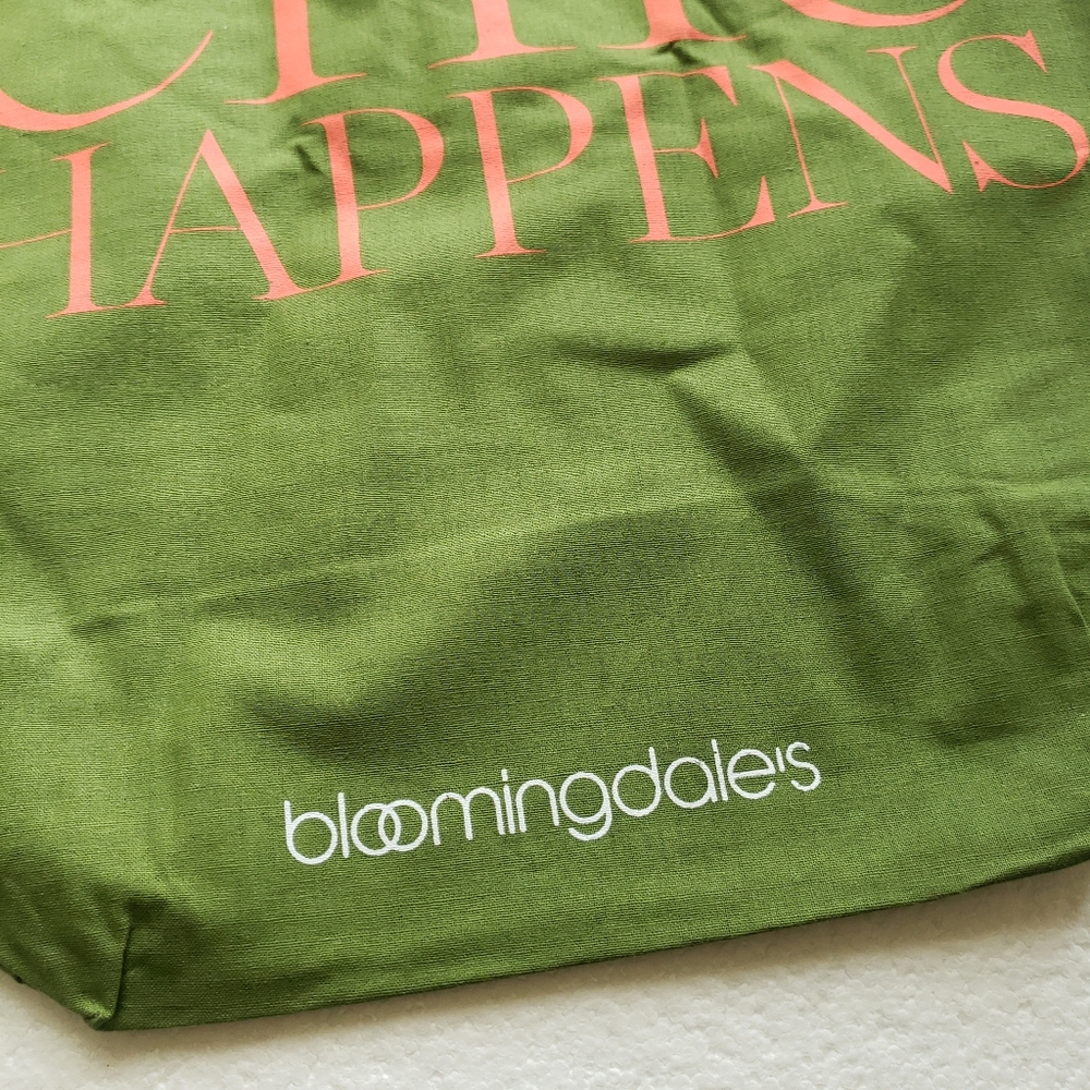 Bloomingdales Chic Happens Dual Handle Tote - Picture 4 of 6